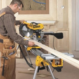 DeWalt DWS780 in action with the DWX723 stand